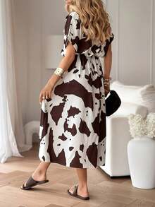 Đầm sơ mi nữ phong cách Bohemian in họa tiết bò sữa, tay ngắn, cổ bẻ, dáng chữ A, có thắt lưng, chất liệu dệt không co giãn, gấu váy xòe, thanh lịch cho kỳ nghỉ hè. - Nhiều màu - Xem 3