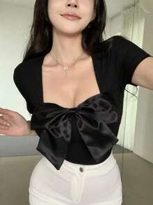 Camiseta ajustada de mujer con cuello cuadrado, decoración de lazo y manga corta, top lindo para el Día de San Valentín en verano - Negro - Ver 3
