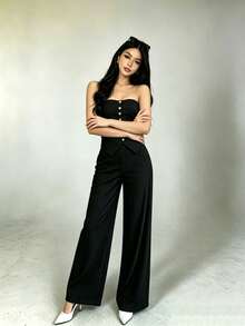 Set de 2 piezas para mujer: Top de manga corta con hombros descubiertos y pantalón campana de pierna ancha de unicolor - Negro - Ver 4