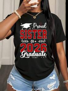 "Proud Sister Of A Class Of 2026 Graduate" T-Shirt, Graduation Gift For Siblings, Family Celebration Outfit, 220g - Urban Vintage Style, Unisex, 100% Pure Cotton Short Sleeve T-Shirt - 黑色 - 查看 3