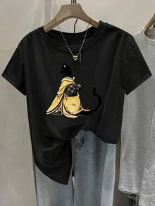 Women's T-Shirt, Regular Style Short Sleeve - 2D Geometric Design Of A Cat Wearing Japanese Style Clothing, Sitting Elegantly, Casual Short Sleeve Top With Round Neck Suitable For All Seasons, Available In Various Colors And Sizes, Festive Fashion, Retro Aesthetic, Breathable Material, Fun Print. - 黑色 - 查看 1