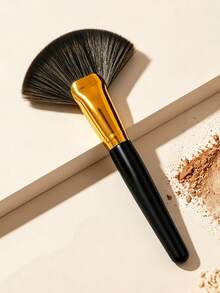 1pc Soft Fan-Shaped Highlighter Brush, Black & Gold Handle, Creates Natural Glow Makeup, Highlighter, Powder, Contour, Blush Brush, Essential Daily Makeup Brush For Beginners, Fashionable Beauty Brush - Multicolor - View 5