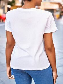 Women's T-Shirt With Rock And Roll Style Lips And Steel Nails Print, Round Neck, Short Sleeve, Casual, Summer Clothing - Vintage Urban Style, Unisex, Loose Fit, Cotton, Short Sleeve, Round Neck - 白色 - 查看 3
