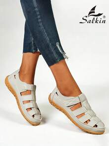 Salkin Sandales d'été rétro à la mode pour femmes, sandales plates minimalistes à bout ouvert de couleur unie, confortables pour le port extérieur,  haut de gamme abordable avec un look de ballerines, convient pour l'école, les étudiants universitaires, chaussures de marche décontractées durables et antidérapantes,  doux et confortable, convient pour les jeans, les jupes, les cadeaux de vacances, le style vacances. La taille est petite, il est recommandé de commander une taille au-dessus. - Gris - Voir 7