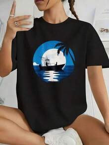 Premium Quality,  Black Printed T-Shirt Featuring Large Blue Circles, A Full Moon, Palm Tree Silhouettes, And A Sailboat Design – A Casual Crew Neck Tee Perfect For Summer. Pair It With White Sneakers For A Stylish Everyday Look. New Women's Summer T-Shirt, Casual And Comfortable With A Crew Neck. Great Gift Idea. - 黑色 - 查看 7