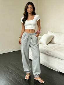 Stylish And Cute Lightweight Casual Pants With Multiple Pockets And Buttons, In A Y2K Style. Suitable For Back To School, Graduation, Clubs, Birthday Parties, Halloween, New Year's, Thanksgiving, Concerts, Gyms, Beaches, Vacations, Business, Everyday Wear At The Airport, Street Style, Teacher's Day, Spring, Summer, Fall, And Winter. - 灰色 - 查看 4