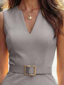 Vestido mini ajustado con cuello en V sin mangas, hebilla metálica en la cintura, para mujer.Vestidos elegantes para mujer, vestido estructurado, vestido tubo, vestidos beige para mujer, vestido con cuello en V para mujer, conjuntos elegantes para mujer, ropa formal para mujer, vestidos casuales de negocios, vestido de alta calidad, vestidos de trabajo para mujer - Púrpura polvoriento - Ver 4