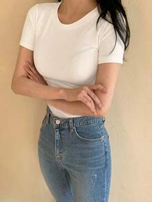 Camiseta casual de verano para mujer con cuello redondo, manga corta y ajuste entallado en unicolor - Blanco - Ver 6