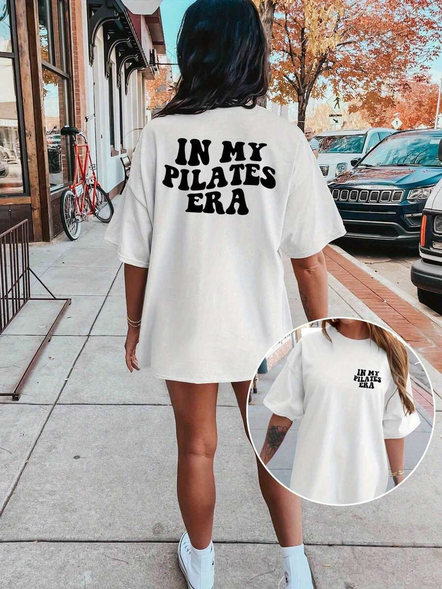 [Double-Sided Print] Vintage Style Off-Shoulder Short Sleeve T-Shirt, Plain Text, 'In And Pilates Era' Letter Print, Elegant Party Outfit, T-Shirt For Elegant Ladies, Blouses Suitable For Curvy Women, Prom Skirts, Casual Wear - 白色 - 查看 1