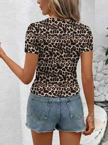 LUNE Camiseta de manga corta ajustada con cuello redondo y estampado de leopardo minimalista casual para mujer, adecuada para primavera/verano.Parte superior con estampado de leopardo, camiseta con estampado de leopardo, parte superior de manga corta, tops de otoño, estampado animal, casual - Multicolor 3 - Ver 2