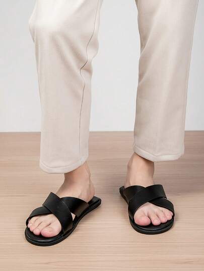 Sandalias casuales de playa con diseño cruzado para hombres, nuevas zapatillas de verano transpirables para exteriores