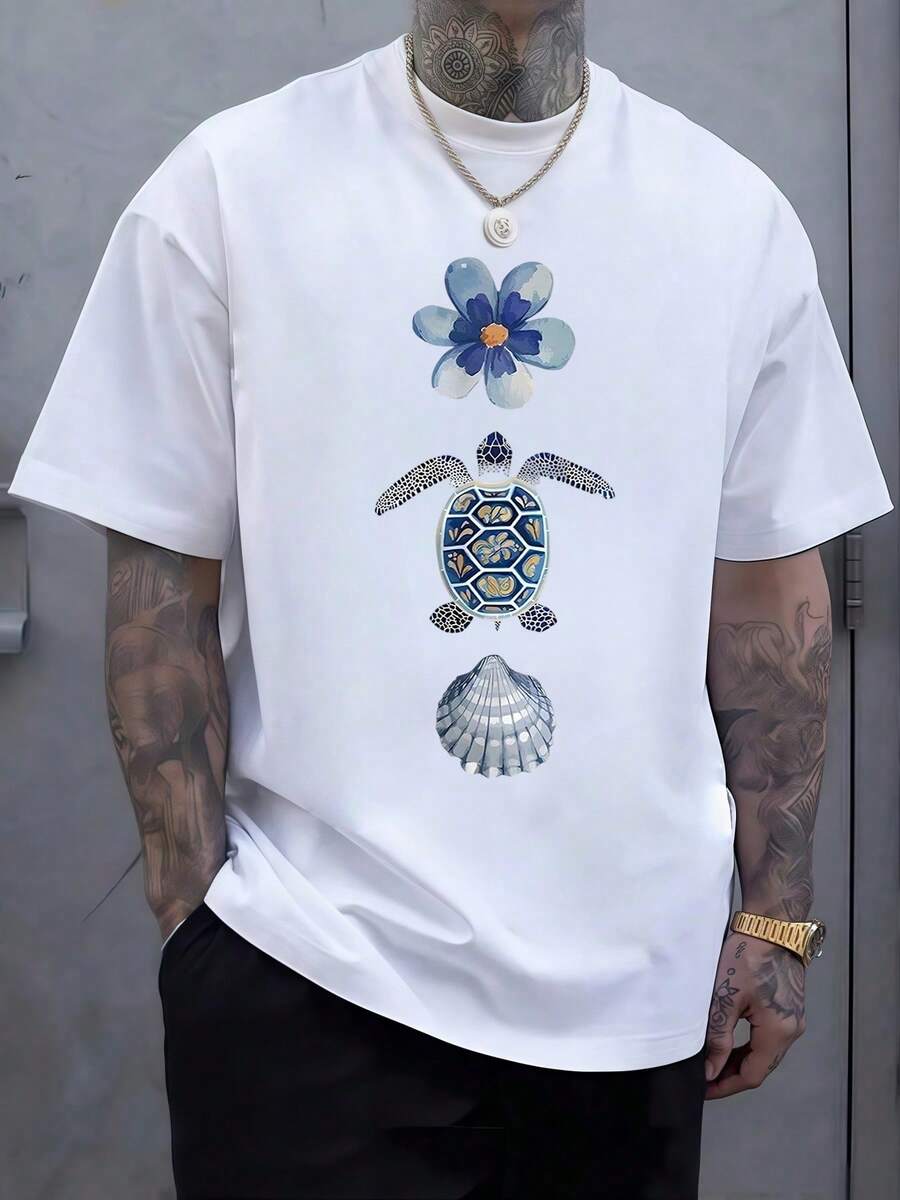 A Blue Flower Symbolizing Purity And Calm, Accompanied By A Turtle Representing Wisdom And Connection To The Ocean, And A Seashell Evoking Inner Peace And Balance. A Modern Men's T-Shirt For Everyday And Casual Wear, Elegant, Comfortable, And With Artistic Charm. - 白色 - 查看 1