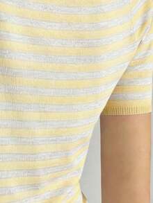 Camiseta de manga corta casual con hombro asimétrico a rayas, para mujer, ajuste slim, top de verano - Amarillo - Ver 5