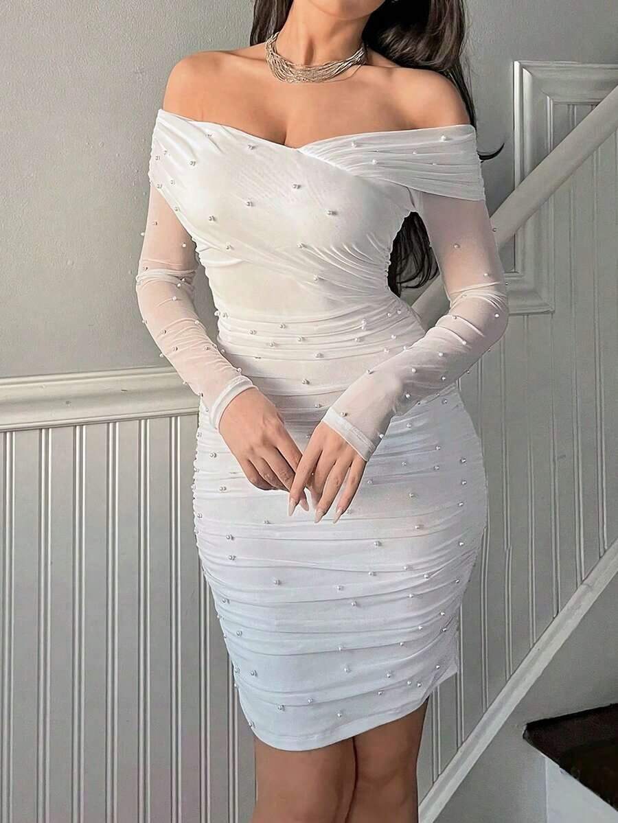 de mujer blanco con hombros descubiertos y perlas falsas, elegante vestido de mujer con contraste de malla, fruncido, cremallera, manga larga descubierta del hombro, ajuste ceñido, manga recta corta blanca, vestidos cortos sencillos de muj - Blanco - Ver 1