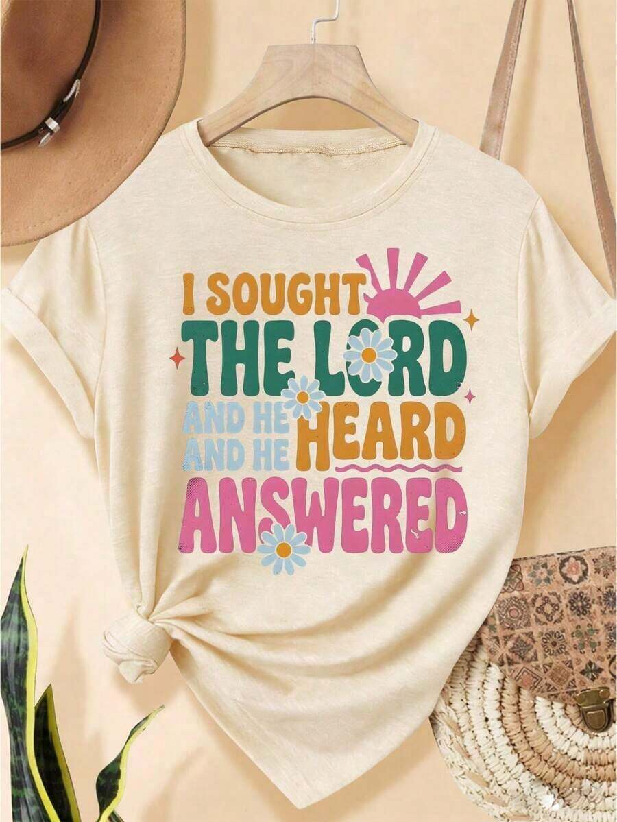 Women's Graphic T-Shirt With "I Sought The Lord And He Heard Me And Answered Me" Print, Bible Verse Print, Summer Tops, Casual Vacation Outfits, Christian Aesthetic Cotton T-Shirts, Summer Clothing. - 杏 5 - 查看 1