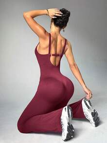 Burgundy Seamless Flare Leg Jumpsuit For Women, Tank Top Style With Adjustable Shoulder Straps, High Waist, Butt-Lifting, Tight-Fitting Jumpsuit - Burgundy - View 6