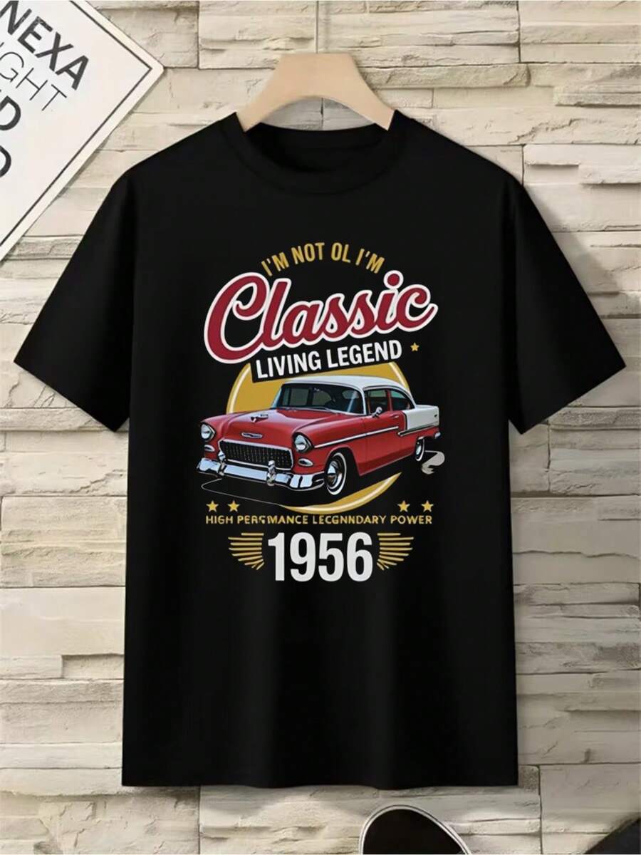 Unisex Men's Loose-Fitting T-Shirt With A Vintage Car Print And The Phrase "I'm Not Old, I'm A Classic Legend." Vintage Style, Legendary High-Performance Power, 1956 Design. Casual, Breathable Garment With A Crew Neck And Short Sleeves, Ideal For Everyday Street Wear, Available In Plus Sizes, Suitable For Home, Office, Parties, Meetings, And Travel. - 黑色 - 查看 1