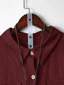 Camisa casual de moda cómoda para mujer de talla grande, de unicolor, con cierre de botones completo, cuello de solapa, manga corta y bolsillos dobles - Burdeos - Ver 7
