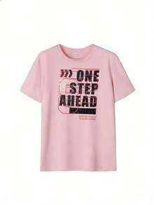 T-Shirt With "One Step Ahead" Text And Urban Graphic Design.  Short-Sleeved T-Shirt For Spring And Summer 2026, Made In Mexico, 180 Grams. Cartoon Print, Couple Design, Suitable For Indoor Or Outdoor Wear. Crew Neck, Unisex, Ideal For The Office And Leisure. One-Pack. - PK-P631577SLNDXZGY618 - 查看 2
