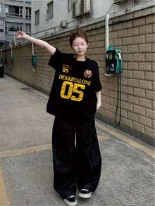 Women's Y2K Style Short-Sleeved T-Shirt With A  Yellow Letter Print, A New Summer Fashion Item. Versatile, Loose-Fitting, With A Round Neck. Worth Buying. PLJS - 黑色 - 查看 2