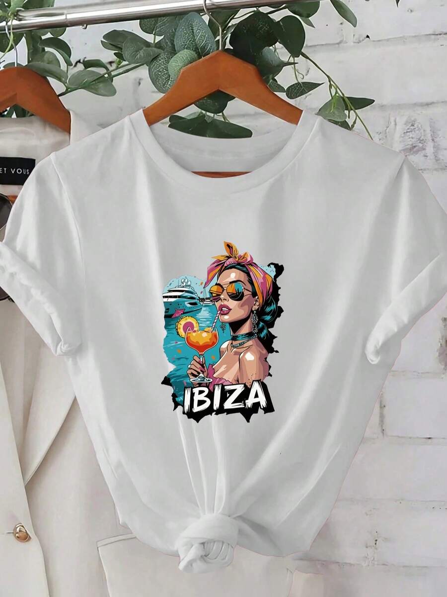 Women's 1-Piece T-Shirt - Women's Short-Sleeve Summer T-Shirt With 2D Geometric Pattern Print: A Girl On Vacation Holding A Drink, With A Yacht And The Word "IBIZA" In The Background. Urban Style | Youthful Design | Comfortable Fit, Stylish Clothing - 白色 - 查看 1