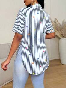 Camisa de mujer de manga corta, ajuste ceñido, con dobladillo curvo dividido, unicolor minimalista, para uso diario y casual en verano - Multicolor 3 - Ver 2