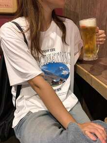 Women's Loose-Fitting T-Shirt With A Round Neck And Exquisite Print. Soft And Breathable Fabric, Comfortable To Wear, And Short Sleeves. Casual And Relaxed Fit, Versatile Style. Made From High-Quality 100% Pure Cotton (200 G). - 白色 - 查看 8