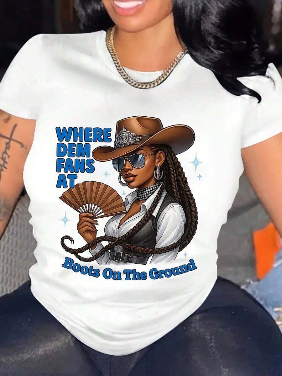 Women's Casual T-Shirt With "WHERE DEM FANS AT", "Boots On The Ground" And "Cowgirl With Fan" Print, T-Shirts For Cultural Events, General Use T-Shirts, Women's T-Shirts. - 白色 - 查看 1