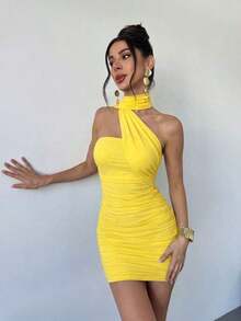 Nuevo vestido mini elegante, sexy y seductor de malla negra y roja con pliegues en la cintura, escote sin tirantes y dobladillo con lazo, ideal para la temporada de bodas, festivales de música, vuelta al colegio, vacaciones y eventos de fiesta y cóctel - Amarillo - Ver 4