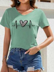 Camiseta de mujer de manga corta con cuello en V con estampado de corazón y leopardo - verde menta - Ver 4