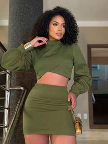 Women's Tailored Elegant Set: Cropped Top With Long Puff Sleeves And Short High-Waisted Skirt. Sophisticated Party/Versatile Evening Wear. Sizes: P(38) M(40) G(42) GG(44) - 苔綠色 - 查看 4
