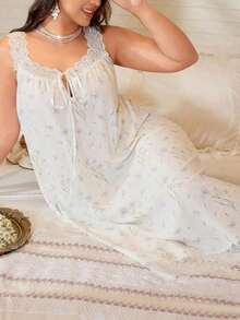 CottageSlumber Camisón de talla grande con estampado de margaritas arrugadas, encaje y parches, vestido de dormir tipo "Moo Moo" - Blanco - Ver 4