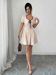 Women's Elegant Short-Sleeved Fitted Flared Dress With Bow Design In Apricot And Brown, Spring/Summer - 黑色 - 查看 3