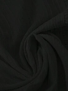 Blusa casual con cuello en V, volantes y mangas de pétalos acanalados para tallas grandes - Negro - Ver 5