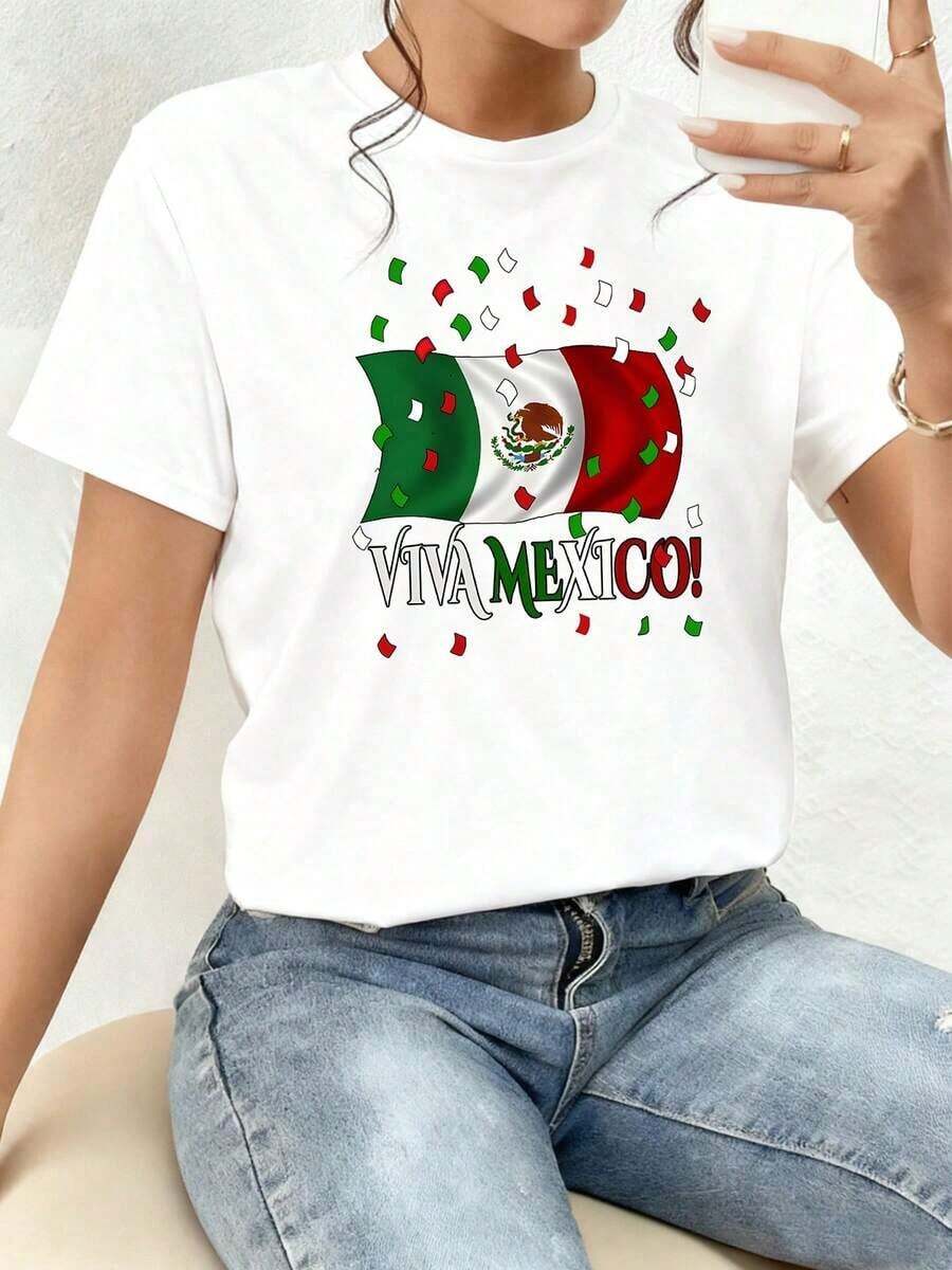 The Print Celebrates The National Spirit With The Mexican Flag Waving Alongside The Message Viva México, Symbolizing Pride, Freedom, And Unity For All Women Who Love Their Culture. Women's T-Shirt, 100% Cotton, Comfortable And Durable. - 白色 - 查看 1