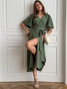 French Maxi Dress With V-Neck, Tie And Fitted Waist, Spring Summer 2026 - 綠色 - 查看 1