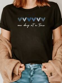 Blue And Gray Hearts Symbolize Calm, Hope, And Self-Love In Each Day, Reminding You To Move Forward With Serenity. A Modern, Comfortable, Casual Women's T-Shirt For Everyday Wear. - 黑色 - 查看 1