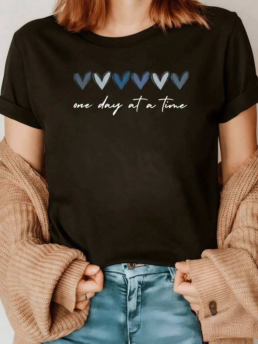 Blue And Gray Hearts Symbolize Calm, Hope, And Self-Love In Each Day, Reminding You To Move Forward With Serenity. A Modern, Comfortable, Casual Women's T-Shirt For Everyday Wear. - 黑色 - 查看 1