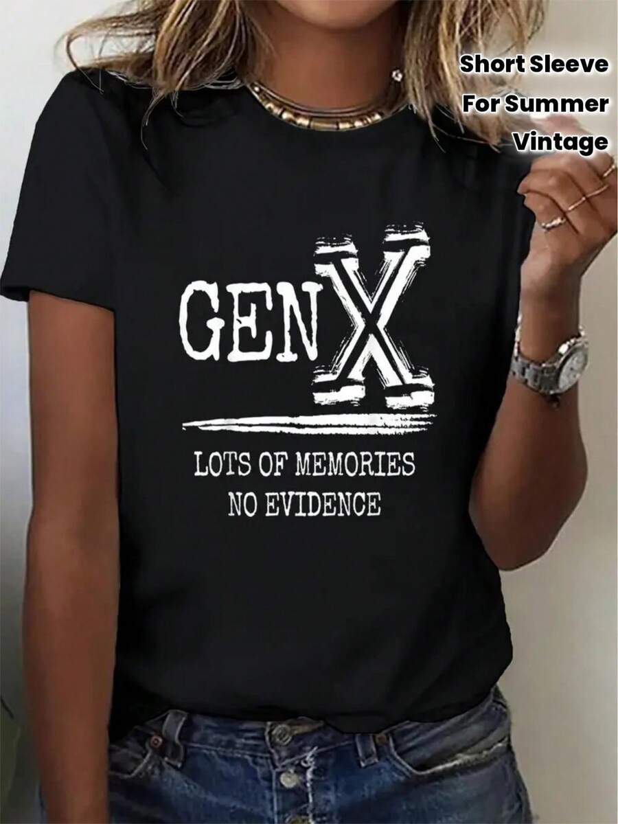Camiseta de cuello redondo de una pieza para mujer, estilo curvado, talla grande |   Estampado gráfico llamativo de "GEN X" y eslogan "Muchos Recuerdos, Sin Pruebas" - fondo negro con letras blancas, mangas cortas transpirables, camiseta casual para fiestas de verano, ropa informal, regalo para el Día del Padre, camiseta vintage, recomendación de regalo, corte holgado y elástico. - Negro - Ver 1