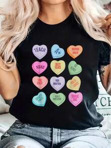 1 Funny Women's Teacher Design T-Shirt For Valentine's Day - Featuring A Colorful Heart-Shaped Candy Slogan And A Fun Text Design, This Short-Sleeved, Soft, Crew-Neck, Casual T-Shirt Is Suitable For Spring And Summer Vacation Wear And Makes A Great Gift For Teachers. It's Easy To Care For And Made Of 180g 100% Cotton. - 黑色 - 查看 1