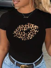 New 2026 Camisetas Para Mujer,Camiseta única y moderna con estampado de labios de leopardo sensual y audaz, ideal para quienes buscan destacar en eventos casuales o salidas nocturnas. Disponible en talla M y color negro, perfecta para combinar con cualquier atuendo. Prenda imprescindible en el armario de toda mujer que sigue las  actuales y busca expresar su estilo con confianza. - Negro - Ver 1