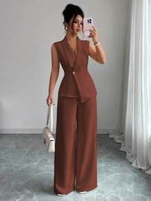 Conjunto de oficina elegante para mujer, compuesto por una chaqueta blazer sin mangas con cuello y bajo asimétrico, con hebilla metálica en la cintura, combinada con pantalones de cintura elástica.Conjunto de 2 piezas elegante para primavera/verano, atuendo formal y de clase para mujer. - Óxido marrón - Ver 7