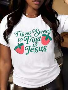 1 Piece Of Women's Fashion T-Shirt, Loose Fit, Round Neck, Short Sleeve, With Strawberry Print And The Graphic "It's So Sweet To Trust In Jesus", Ideal For Daily Wear And Religious Events, Soft. - 白色 - 查看 2
