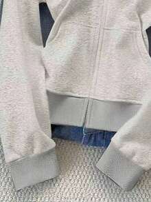 Sudadera con capucha ajustada y versátil con bordado para mujer - Gris Claro - Ver 3