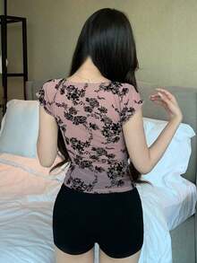 Blusa de manga corta con cuello cuadrado, fruncido y estampado floral de malla, top de verano lindo para mujer - Rosa - Ver 4