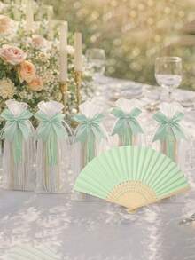 Grünes Hochzeitsgastgeschenk Fächerset, beinhaltet faltbaren Handventilator mit grüner Schleifenquaste Dekoration, Geschenktüte, DIY Dekoration für Frauen, Hochzeitsparty Zubehör. Geeignet für Bridal-Shower, Gastgeschenke, Hochzeitsempfang Favors, Geburtstagsparty - mehrfarbig - Übersicht 3