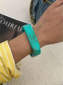 Exaggerated Fashionable Asymmetric Resin Bracelet For Women With Unique Personalized, Made Of Acrylic And Featuring Geometric Patterns. - Multicolor - View 10