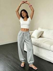 Stylish And Cute Lightweight Casual Pants With Multiple Pockets And Buttons, In A Y2K Style. Suitable For Back To School, Graduation, Clubs, Birthday Parties, Halloween, New Year's, Thanksgiving, Concerts, Gyms, Beaches, Vacations, Business, Everyday Wear At The Airport, Street Style, Teacher's Day, Spring, Summer, Fall, And Winter. - 灰色 - 查看 2