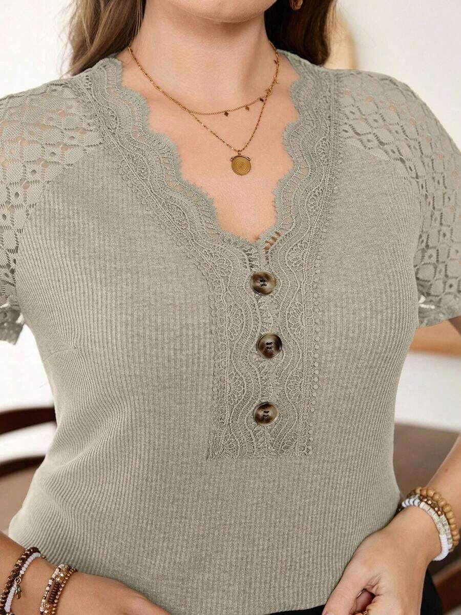 Lacomfia Camiseta de punto con parches de encaje para mujer talla grande, primavera/verano - Gris Claro - Ver 1