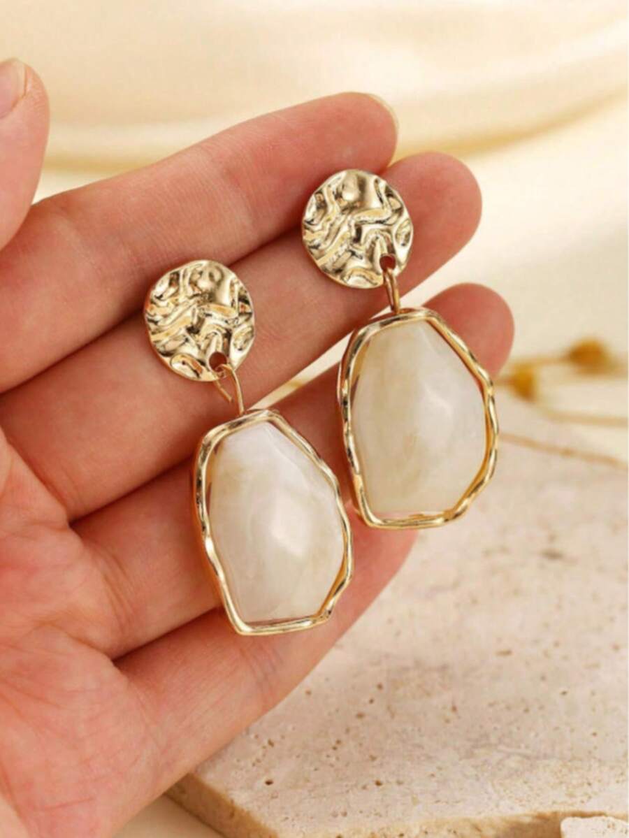 1 Pair Bohemian Style Luxury Resin High-End Classic Multi-Purpose Earrings - White - View 1